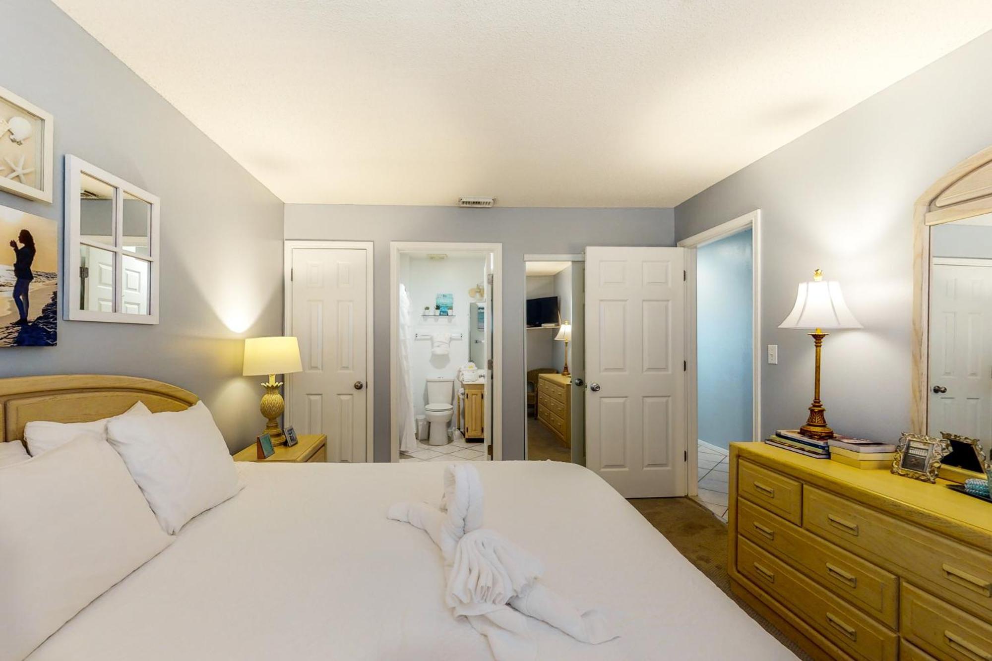 Crystal Sands II Destin Room photo